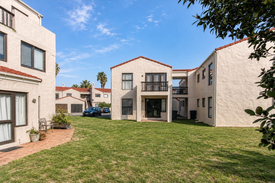 1 Bedroom Property for Sale in Greenways Golf Estate Western Cape